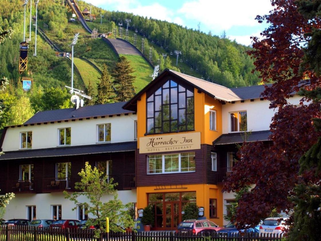 Hotel Harrachov Inn Отель