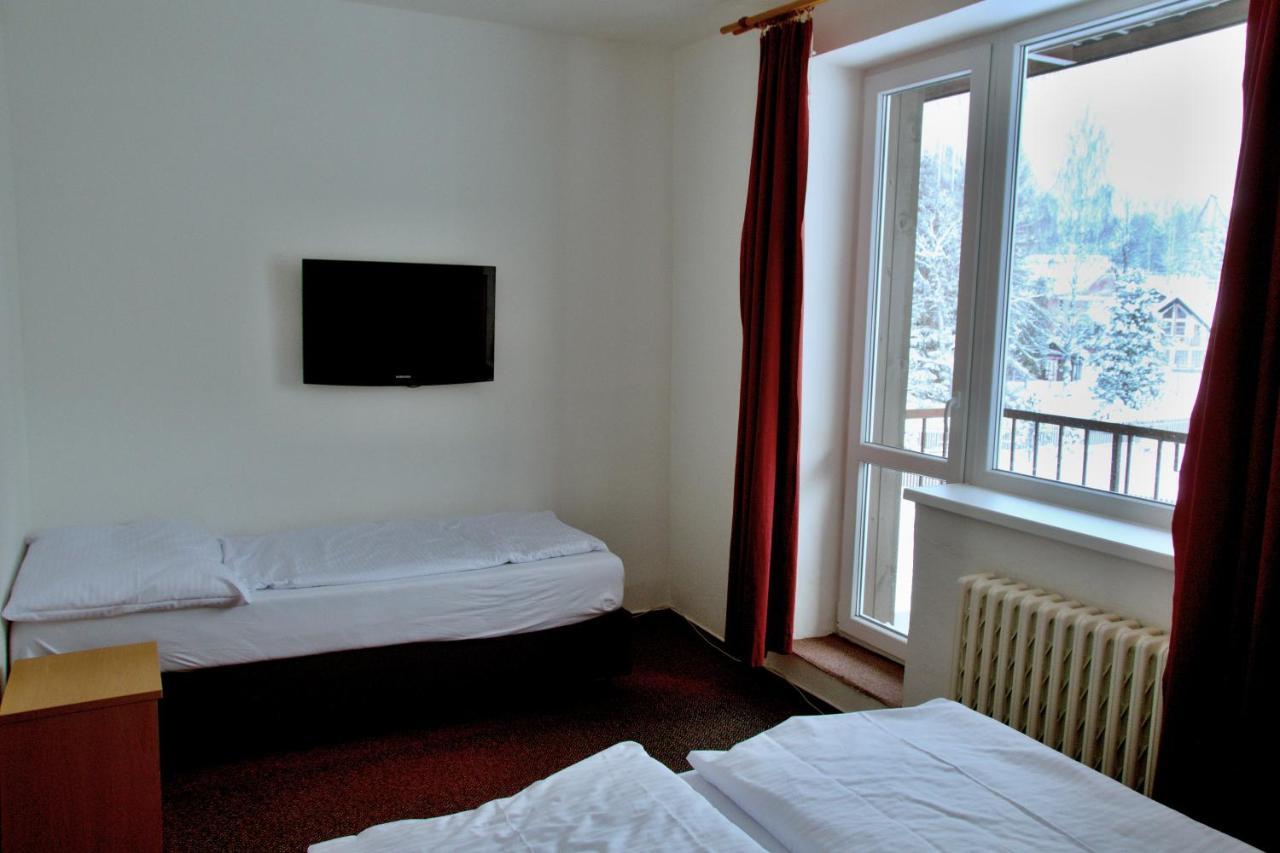 Hotel Harrachov Inn Отель 3*