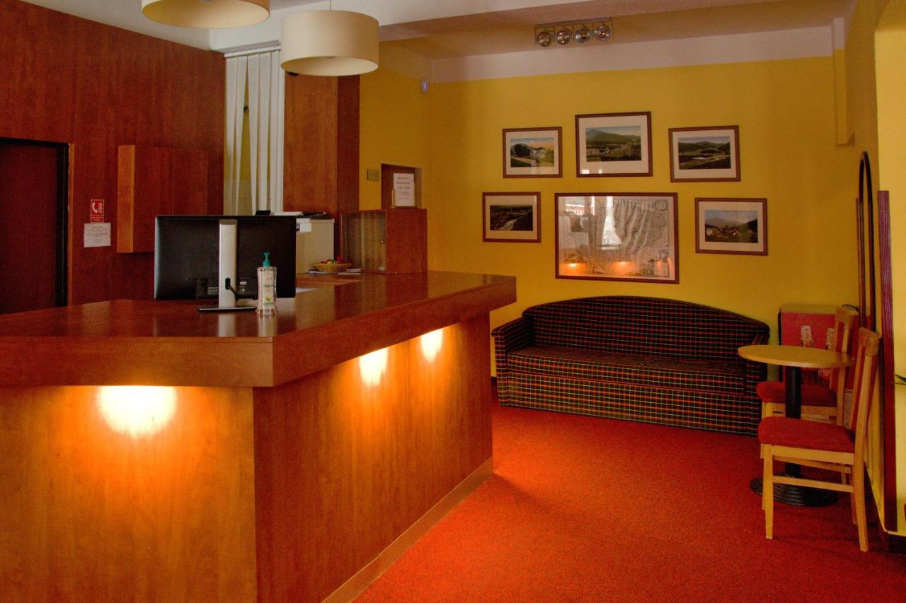 Отель Hotel Harrachov Inn 3*