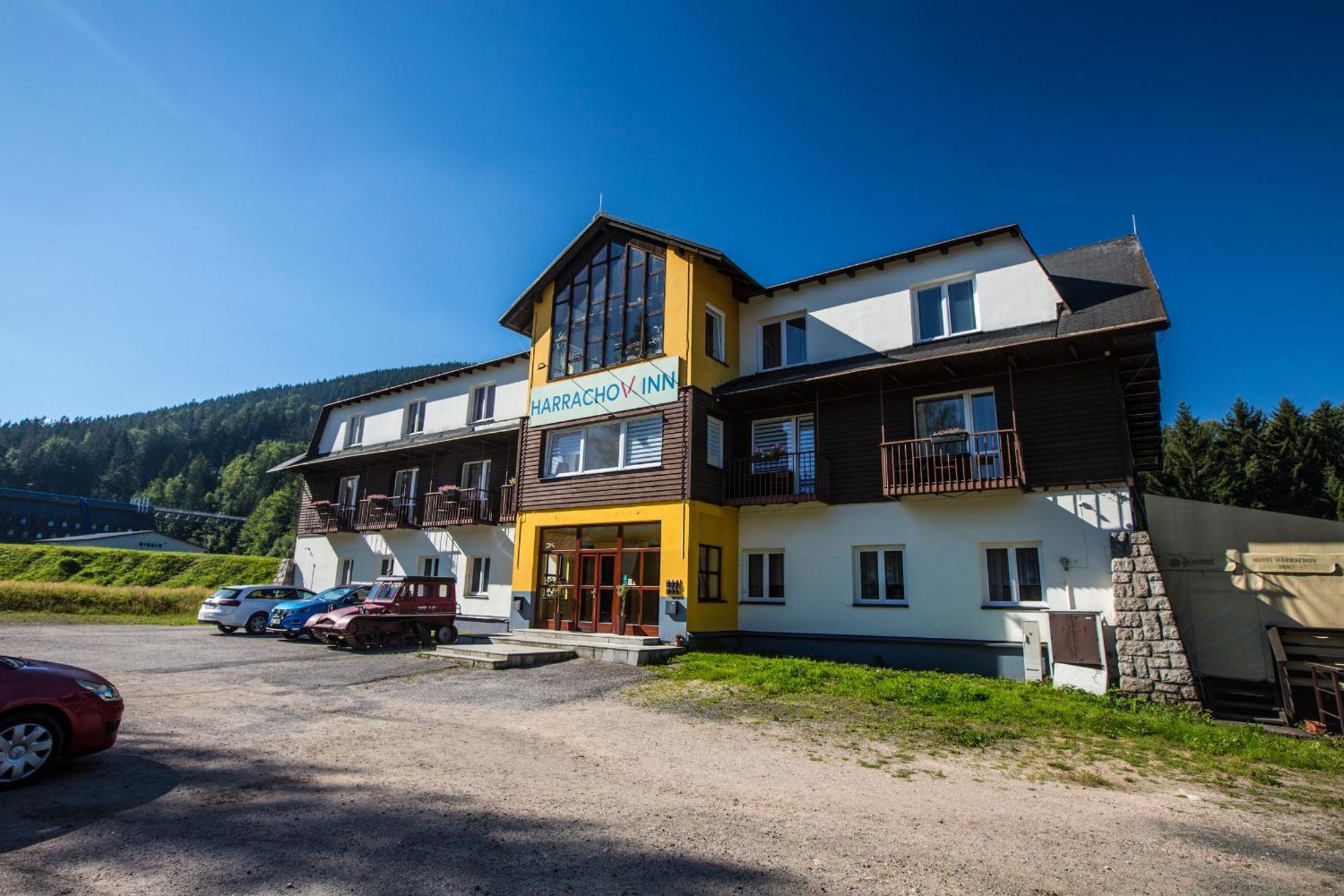 Отель Hotel Harrachov Inn Гаррахов