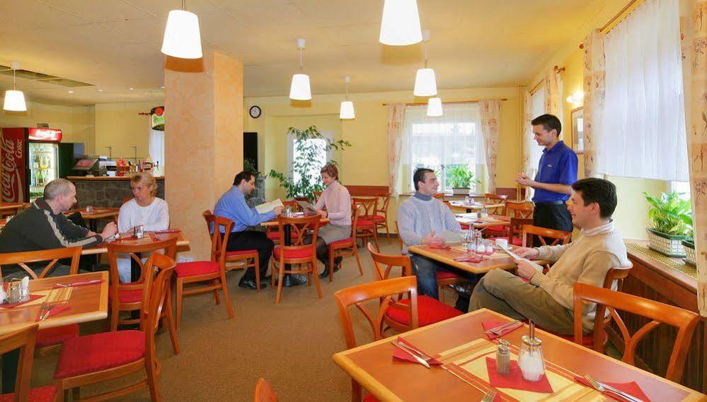 Hotel Harrachov Inn Отель 3*