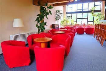 Отель Hotel Harrachov Inn